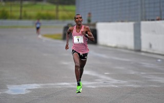 Mustafa Mohamed under årets SM i halvmaraton där han slutade trea på 01.03.59.